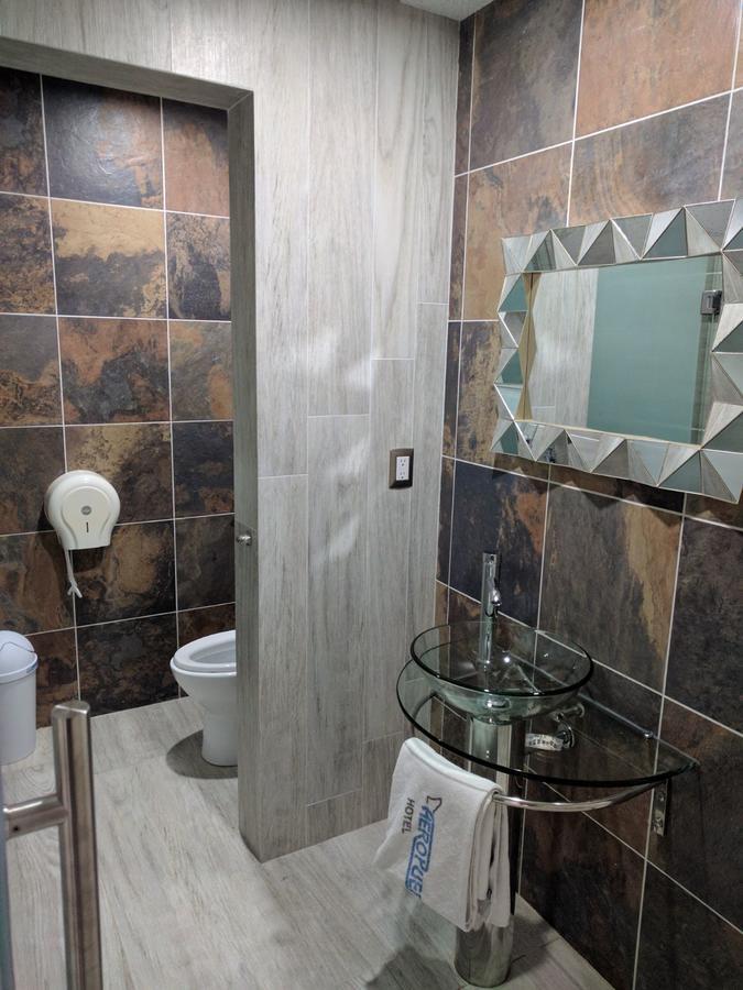 Hotel Aeropuerto Toluca Bagian luar foto
